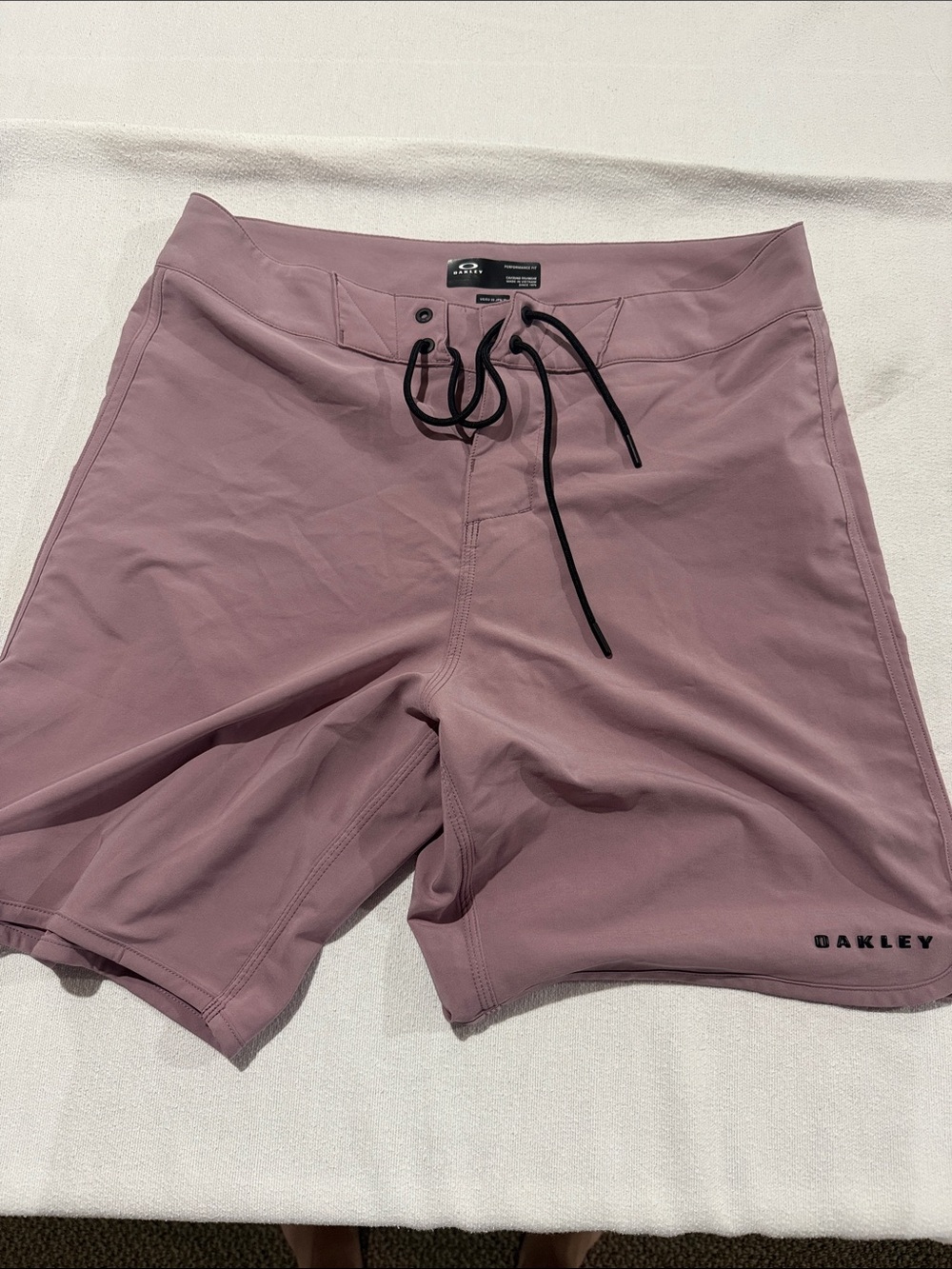Oakley Men's Mauve-Pink Hybrid Board Shorts with Black Drawcord